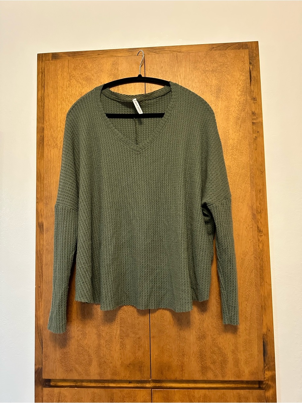 Lulu's Olive Green V-Neck Waffle Knit Sweater